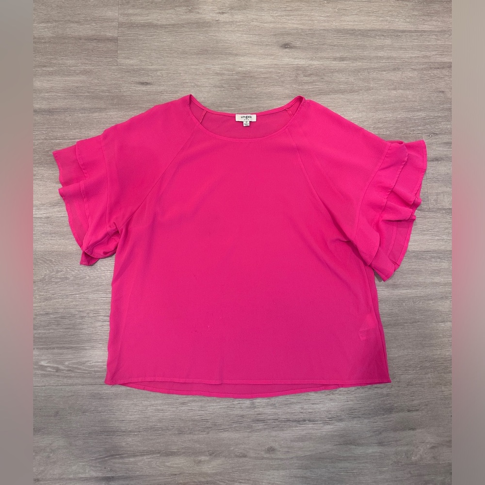 Umgee bright pink flowy top with ruffled sleeve size medium